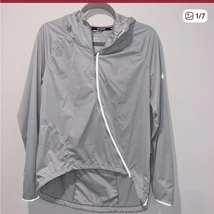 Nike running jacket Light Gray Reflective Windbreaker Jacket size small
